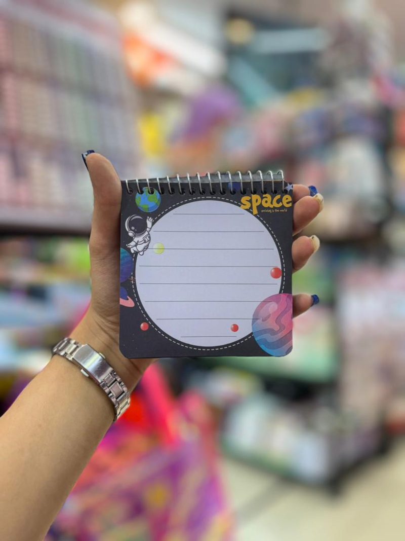 Wire notebook from above16 خرید دفتریادداشت طرحدار