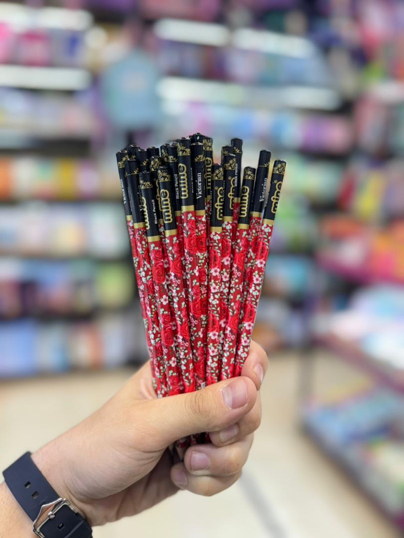 Round fantasy pencil of the mine brand with flower design