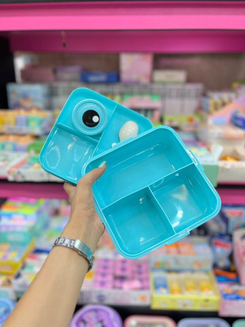 Square plastic food container9