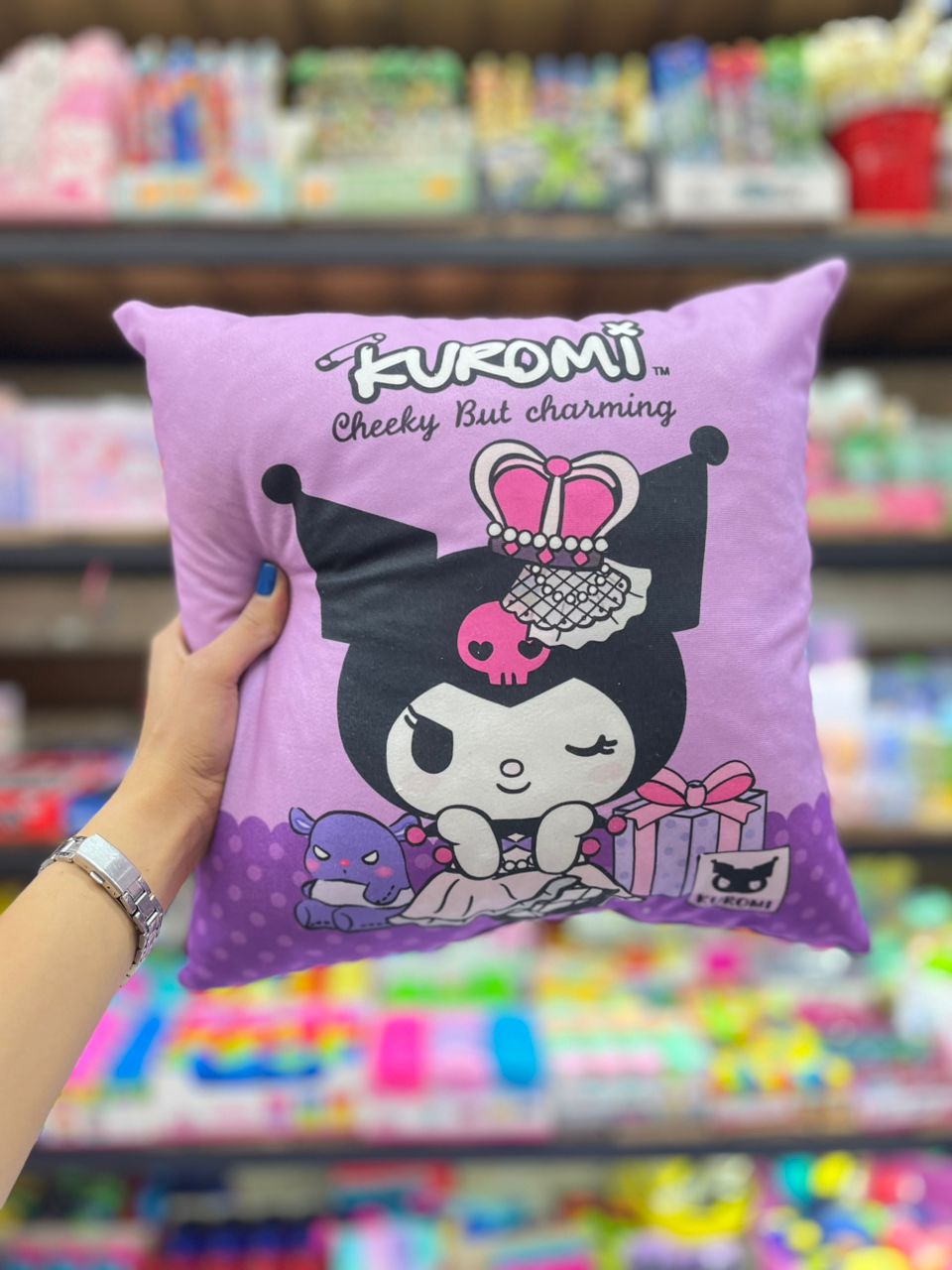 Medium chrome pillow